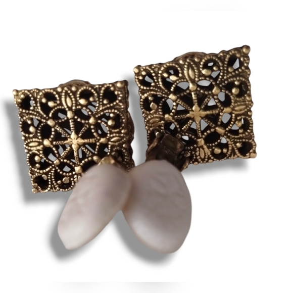 Bold Statement Bracelet & Earrings Set, High End Vintage jewelry - Picture 9 of 9